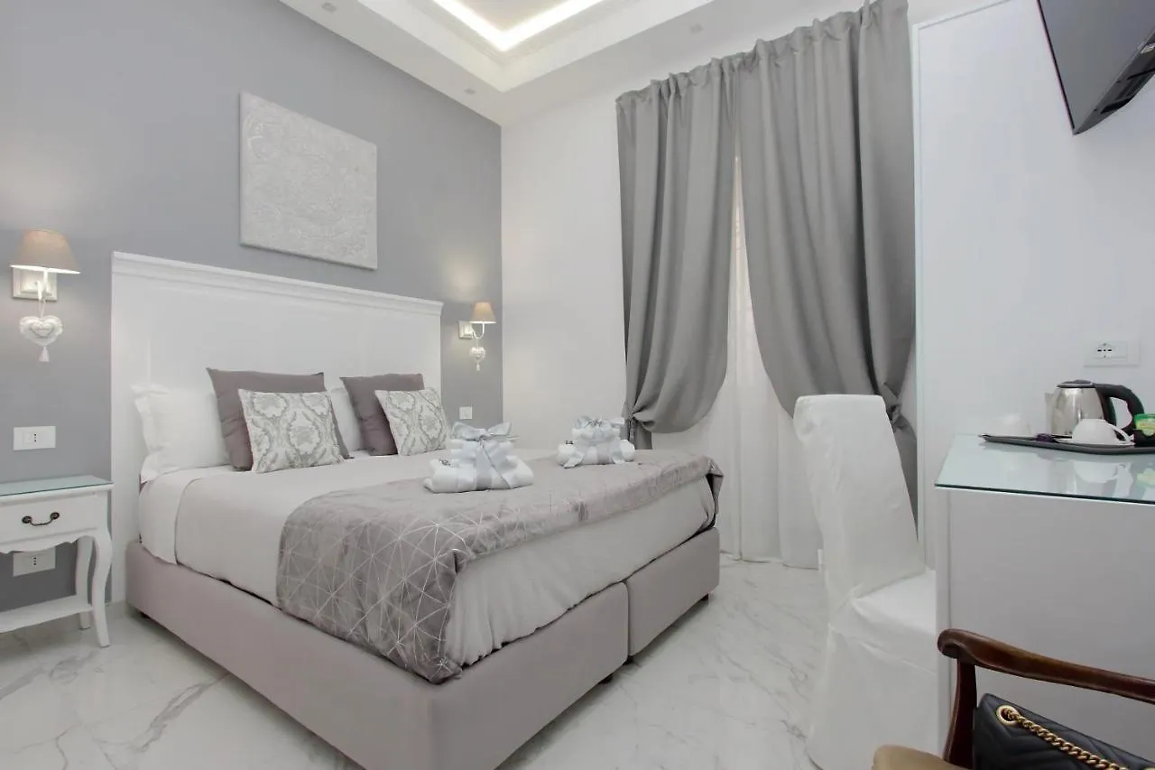 Roman Holiday Colosseo Guest house